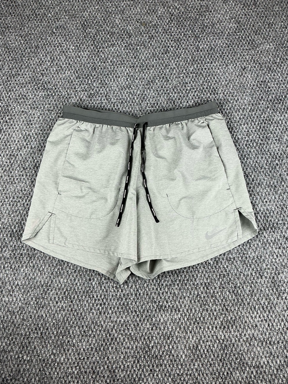 Nike Men's Dri-Fit Flex Stride 5" 2-in-1 Running Shorts, Gray Lined Size L
